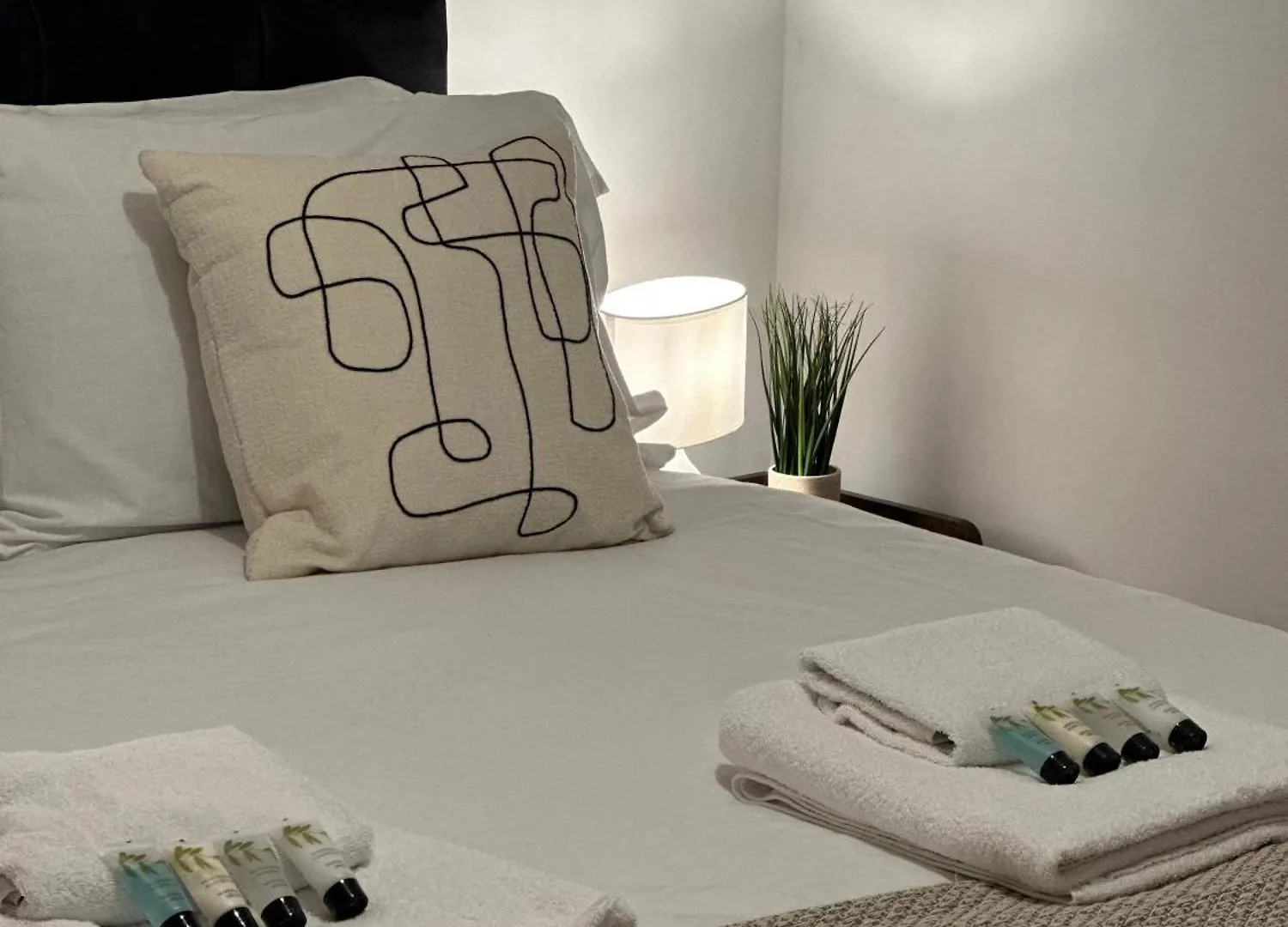 فيلا 3 Bed Chill Glouc Free Parking غلوستير بيت للعطل