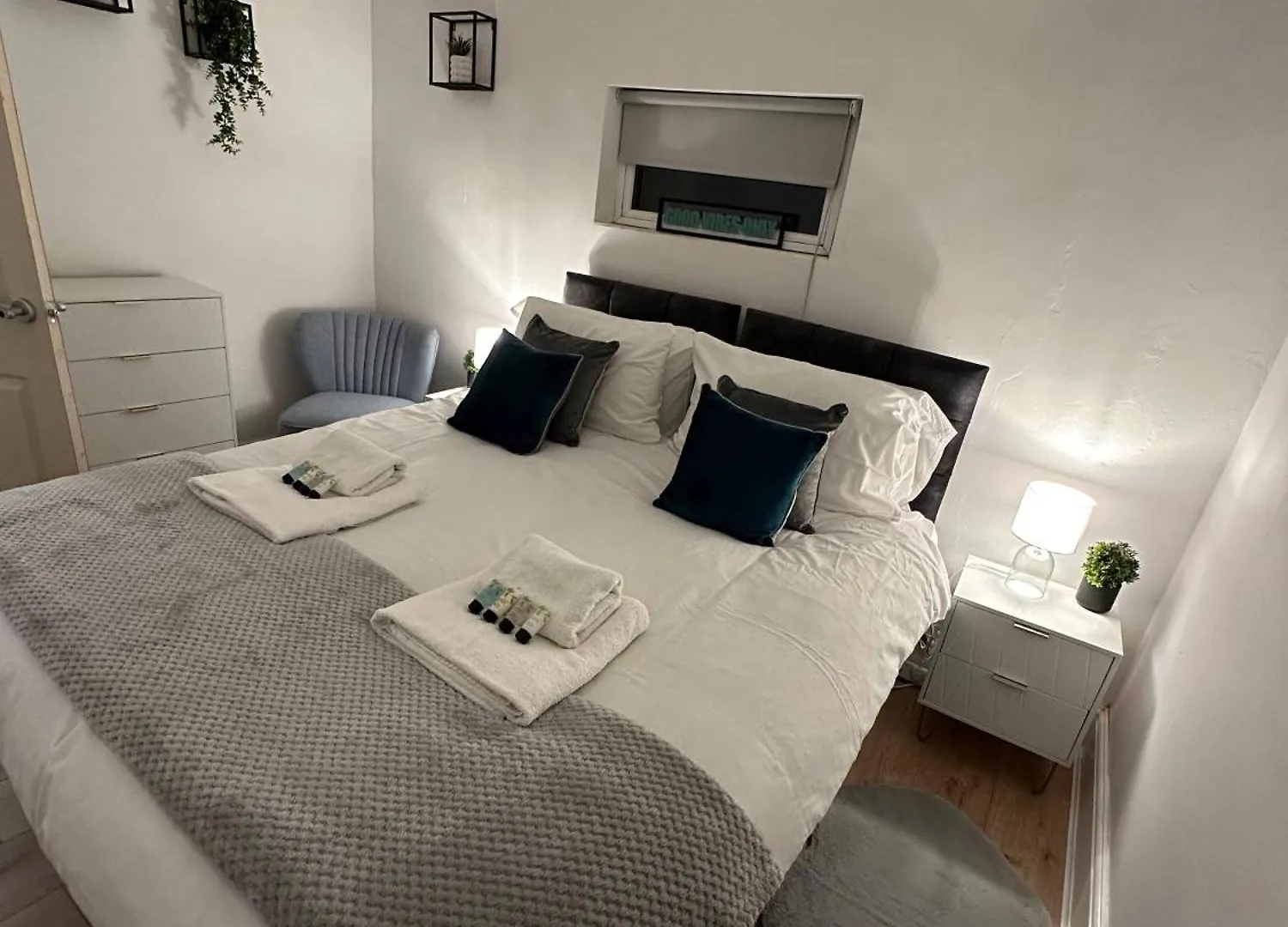 3 Bed Chill Glouc Free Parking Villa Gloucester Holiday home